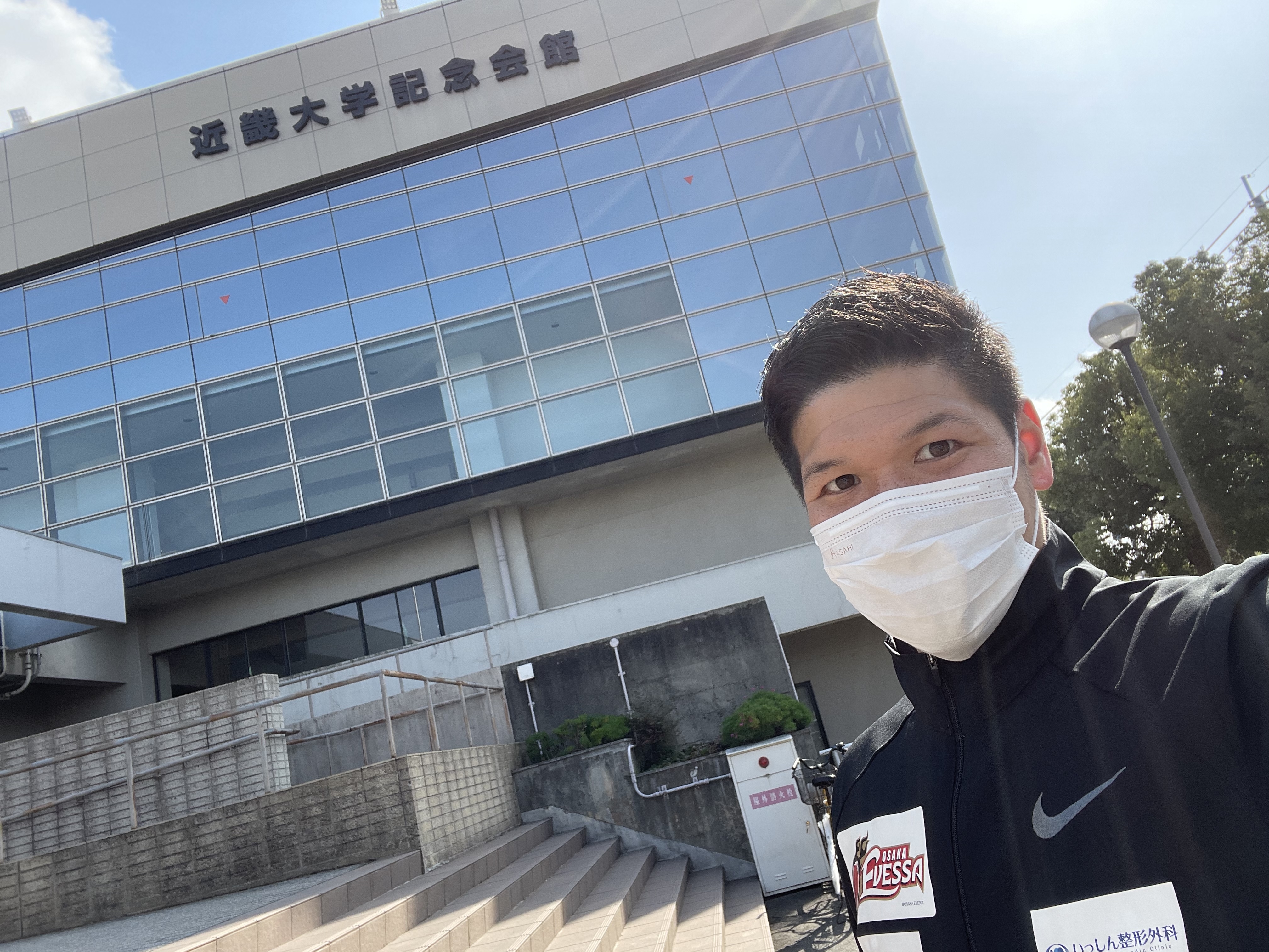 19A4CDB9-6B80-48A4-8FBA-47070AE851BD